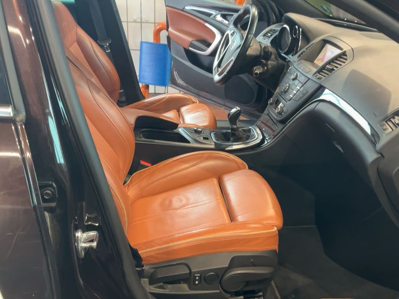 Opel Insignia Sports Tourer 2.0 CDTI Innovation 2012 – снимка 16