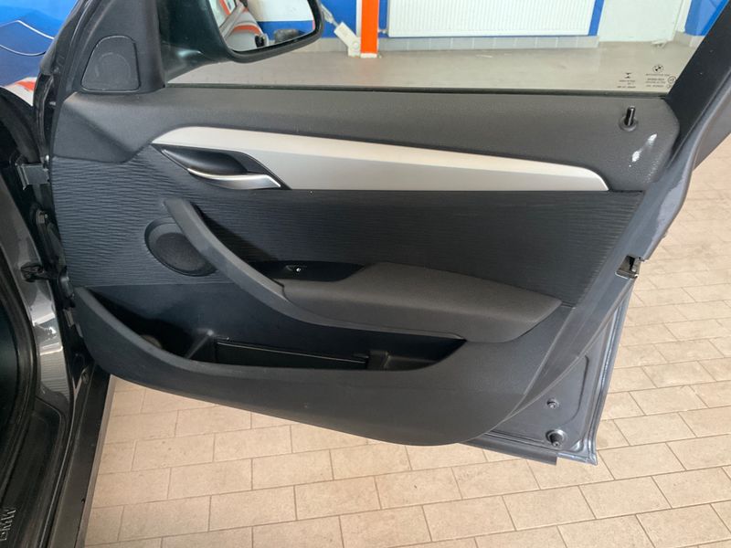 BMW X1 xDrive 20i 2015 – снимка 25