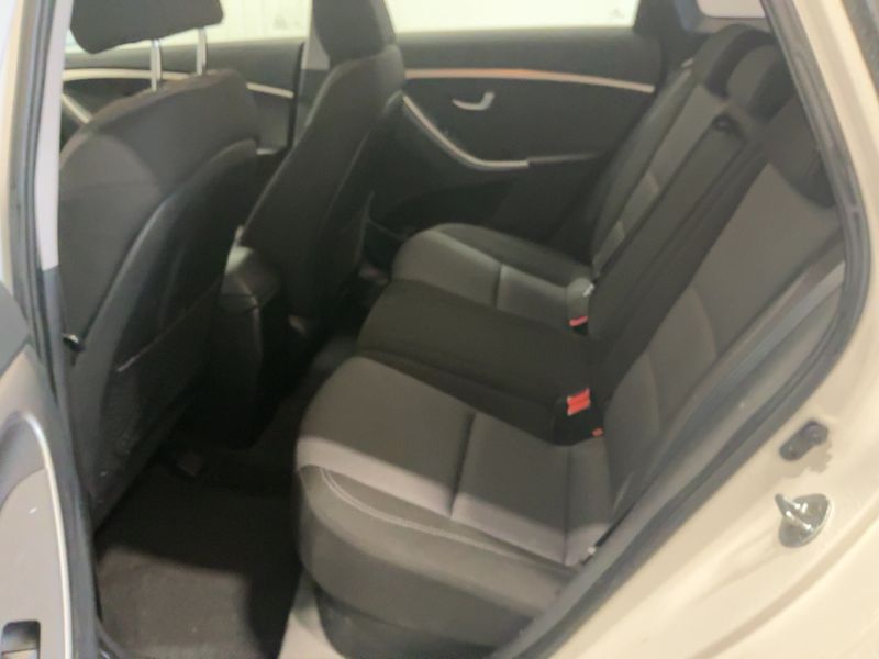 Hyundai i30 1.6 GDI Style 2014 – снимка 20