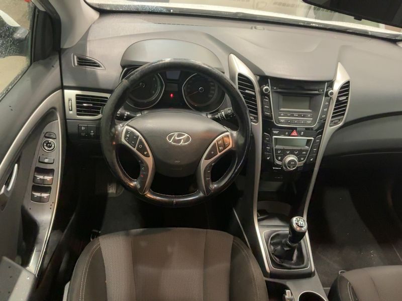 Hyundai i30 1.6 GDI Style 2014 – снимка 18