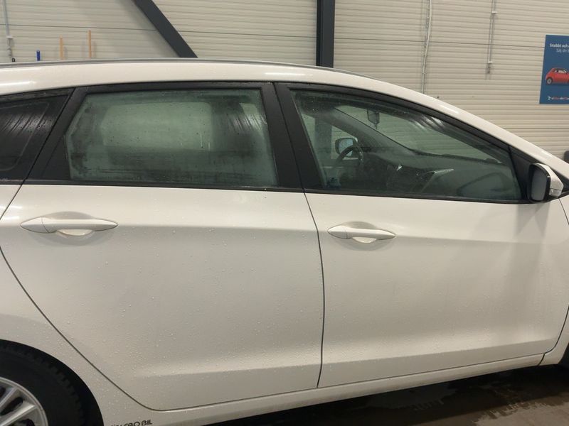 Hyundai i30 1.6 GDI Style 2014 – снимка 10