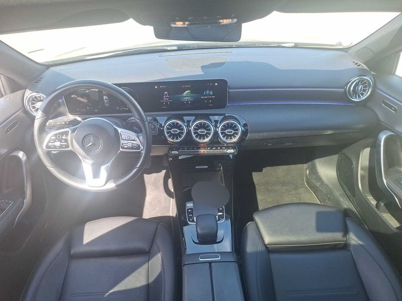 Mercedes-Benz A-Klasse A 180 d 2018 – снимка 11