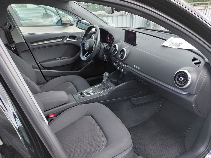Audi A3 Sportback 2.0 TDI 2018 – снимка 16