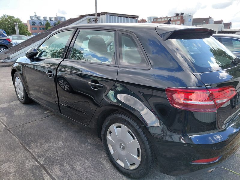 Audi A3 Sportback 2.0 TDI 2018 – снимка 6