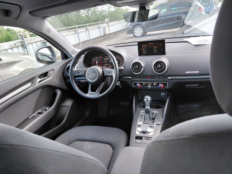 Audi A3 Sportback 2.0 TDI 2018 – снимка 17
