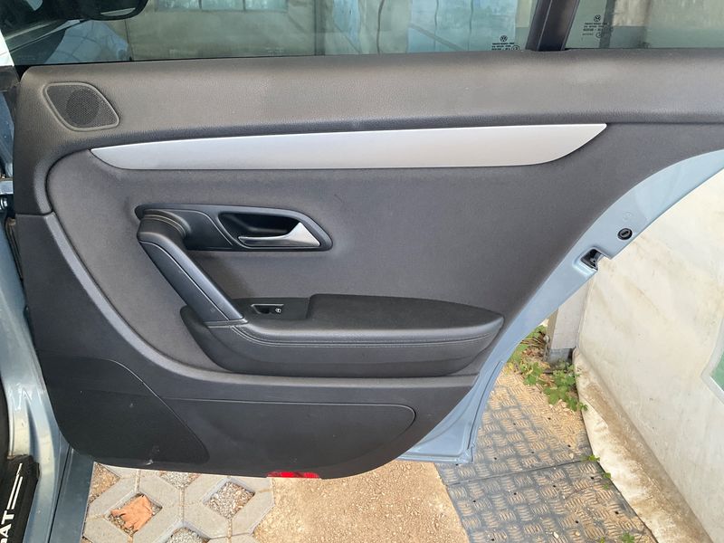 Volkswagen Passat CC 2.0 TDI BlueMotion Tech 2011 – снимка 41