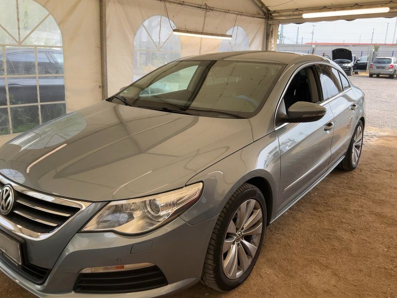 Volkswagen Passat CC 2.0 TDI BlueMotion Tech 2011 – снимка 2