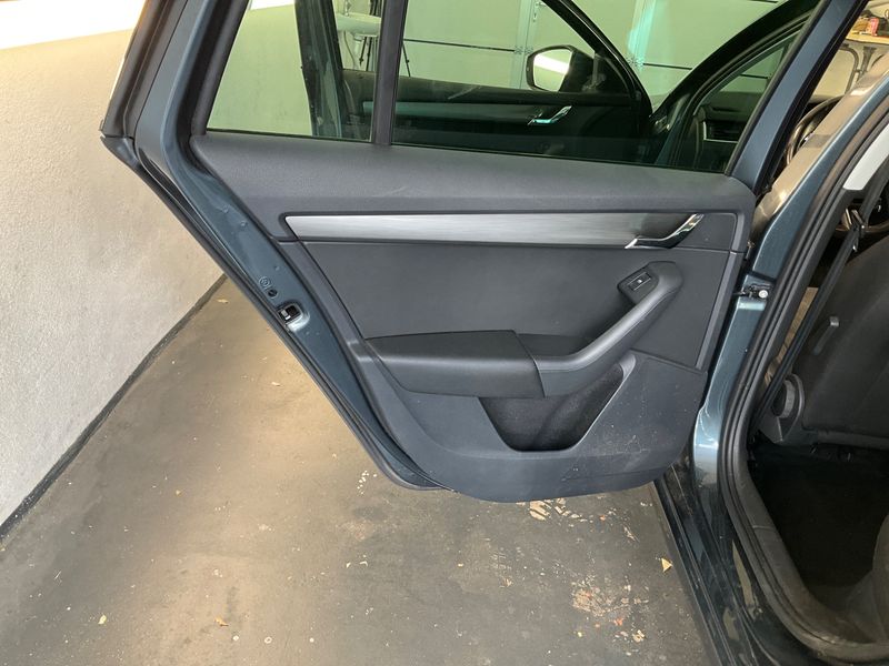 Skoda Octavia 2.0 TDI Soleil 2019 – снимка 28