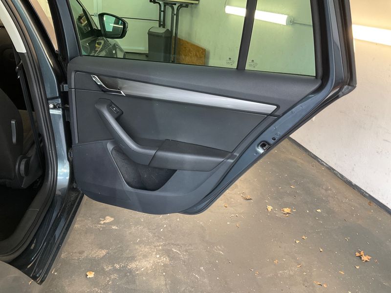Skoda Octavia 2.0 TDI Soleil 2019 – снимка 30