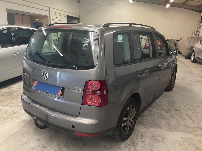 Volkswagen Touran 1.9 TDI Trendline 2008 – снимка 2