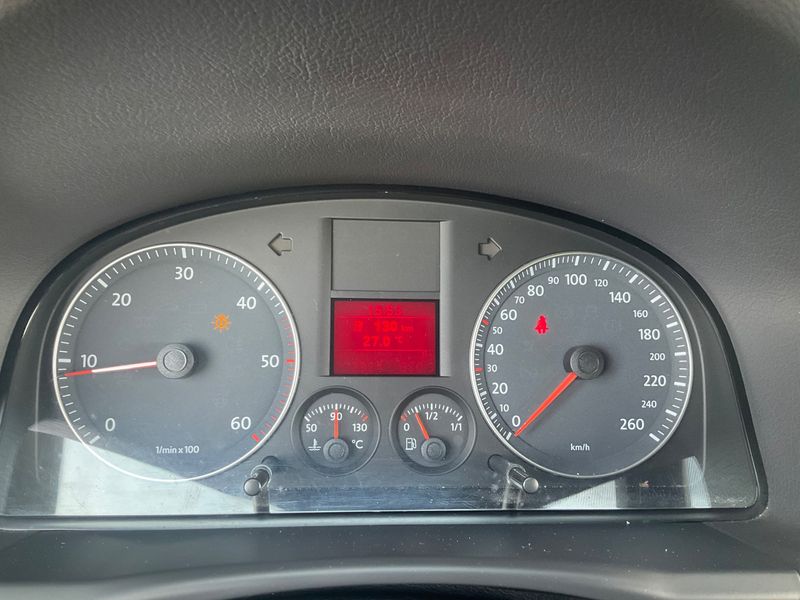 Volkswagen Touran 1.9 TDI Trendline 2008 – снимка 4