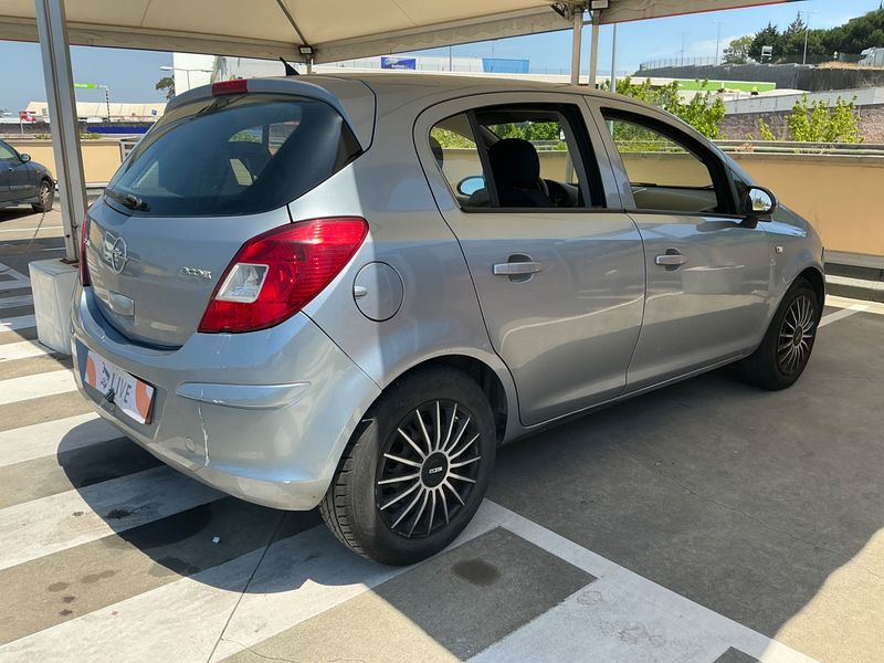Opel Corsa 1.3 CDTI Enjoy 2008 – снимка 2