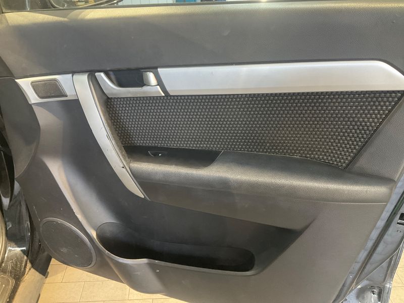 Chevrolet Captiva 2.4 LS 2WD 2012 – снимка 25
