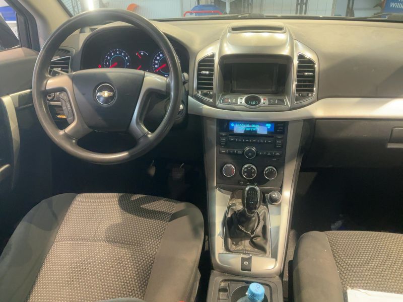 Chevrolet Captiva 2.4 LS 2WD 2012 – снимка 18