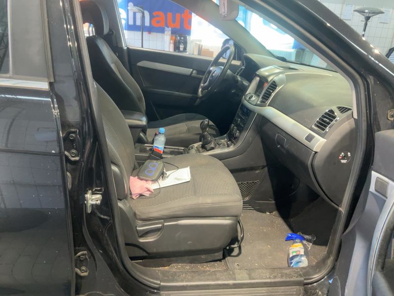 Chevrolet Captiva 2.4 LS 2WD 2012 – снимка 17