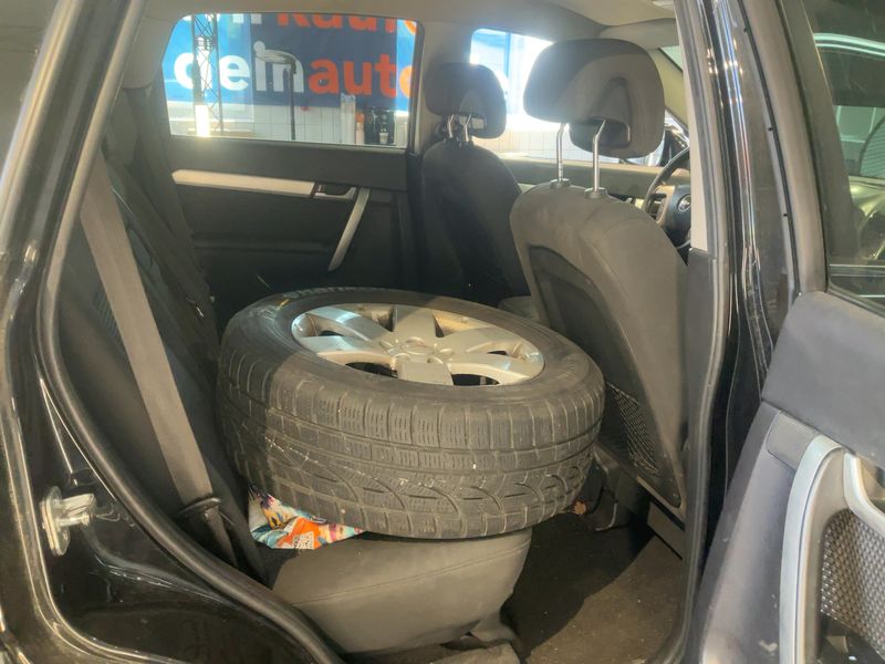 Chevrolet Captiva 2.4 LS 2WD 2012 – снимка 20