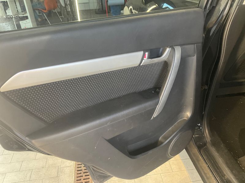 Chevrolet Captiva 2.4 LS 2WD 2012 – снимка 32