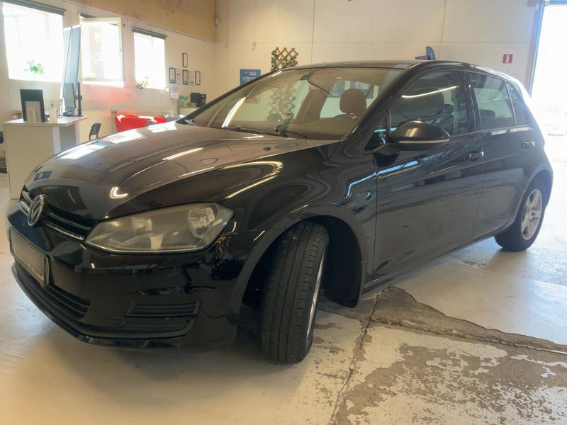 Volkswagen Golf VII 1.6 TDI Comfortline BlueMotion Tech 2013
