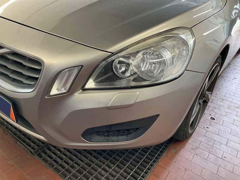 Volvo S60 1.6 T4 Momentum 2011 – снимка 32