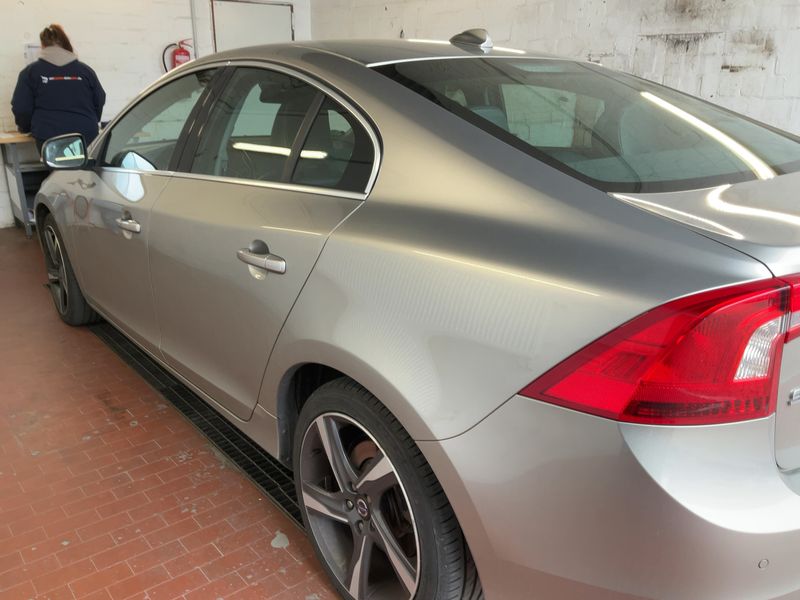 Volvo S60 1.6 T4 Momentum 2011 – снимка 6