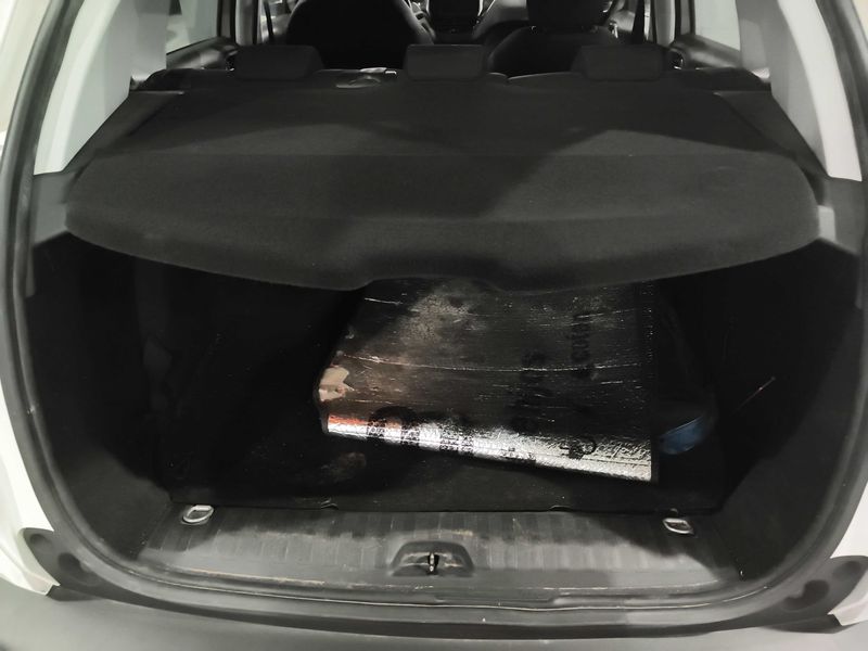 Peugeot 2008 1.6 Blue-HDi Style 2016 – снимка 9