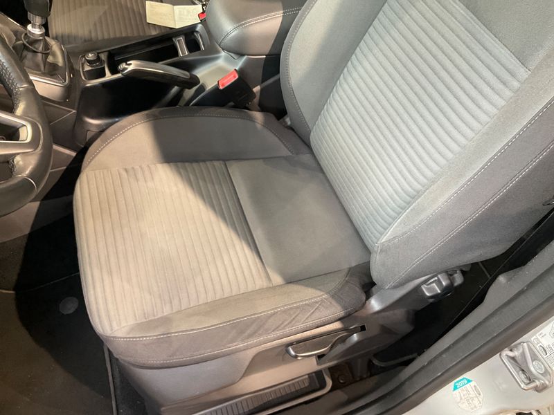 Ford C-Max 1.0 EcoBoost Titanium 2016 – снимка 28