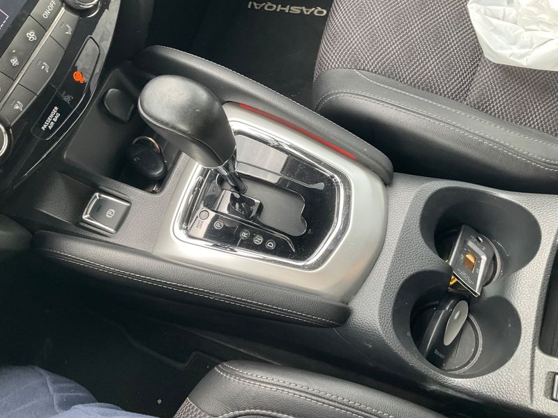 Nissan Qashqai 1.6 dCi Tekna 2014 – снимка 27