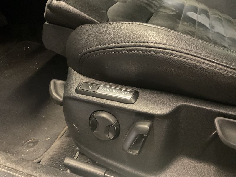 Volkswagen Passat 2.0 TDI Highline BlueMotion Tech 2017 – снимка на щета
