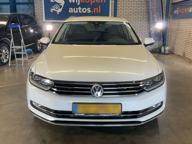 Volkswagen Passat 2.0 TDI Highline BlueMotion Tech 2017 – снимка на щета