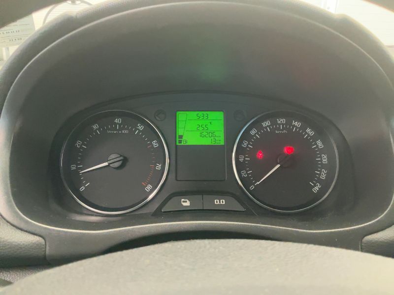 Skoda Fabia 1.2 TSI Family 2011 – снимка 19