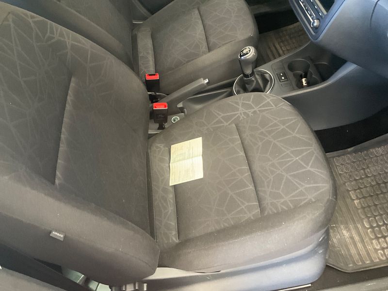 Skoda Fabia 1.2 TSI Family 2011 – снимка 33