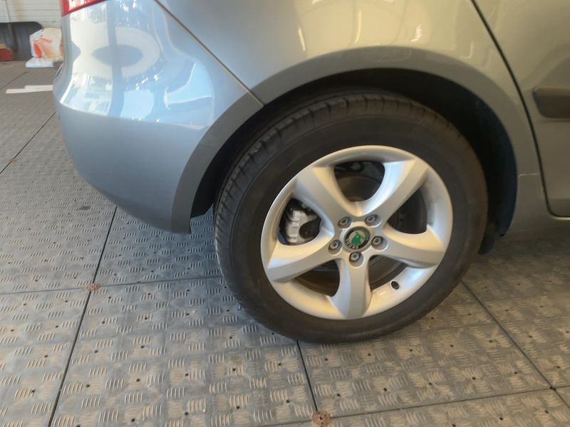 Skoda Fabia 1.2 TSI Family 2011 – снимка 9