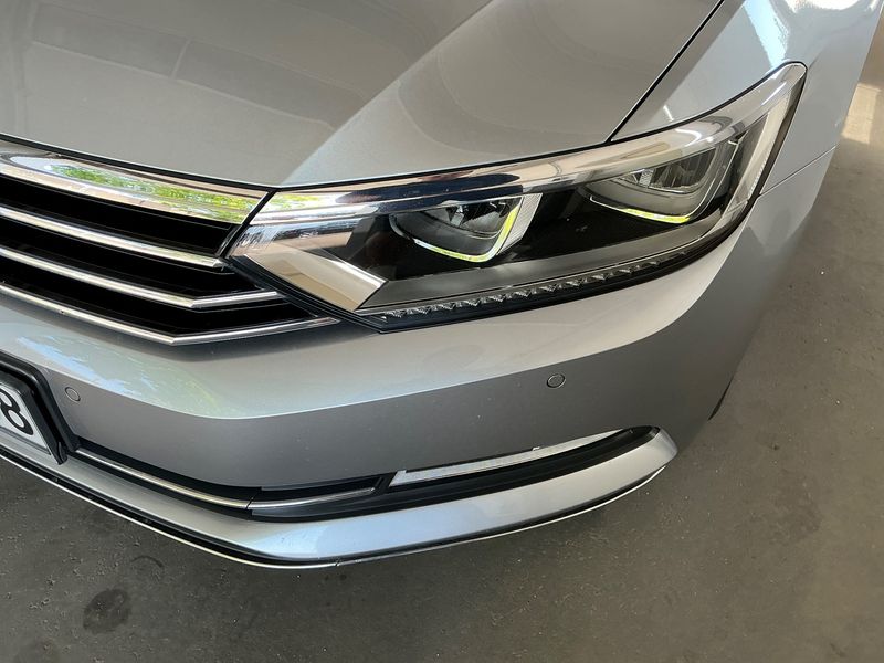Volkswagen Passat 2.0 TDI Highline BlueMotion Tech 2018 – снимка 28