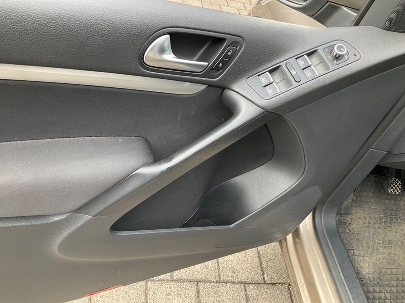 Volkswagen Tiguan 1.4 TSI Sport & Style BlueMotion Tech 2012 – снимка 29