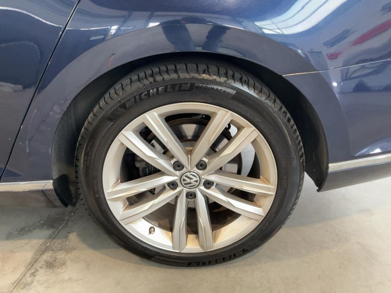 Volkswagen Passat 2.0 TDI Highline BlueMotion Tech 2016 – снимка 17