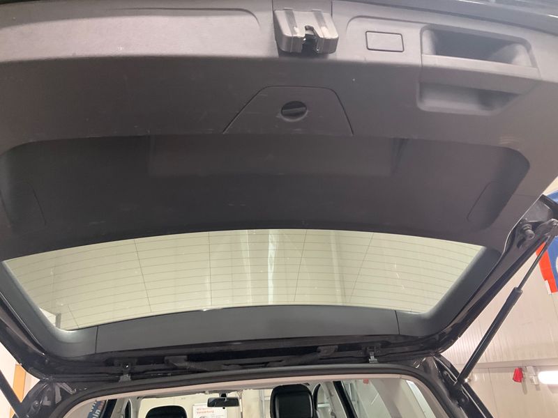 Volkswagen Touran 1.6 TDI Comfortline BlueMotion Tech 2016 – снимка 48