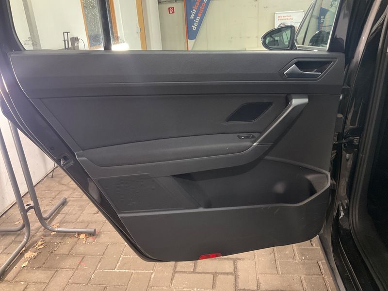 Volkswagen Touran 1.6 TDI Comfortline BlueMotion Tech 2016 – снимка 36