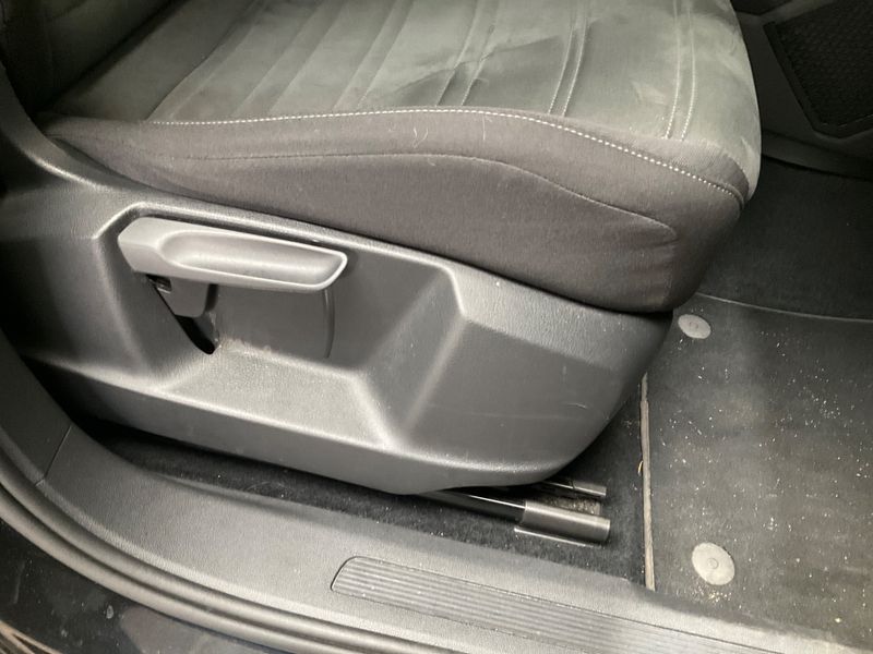 Volkswagen Touran 1.6 TDI Comfortline BlueMotion Tech 2016 – снимка 31