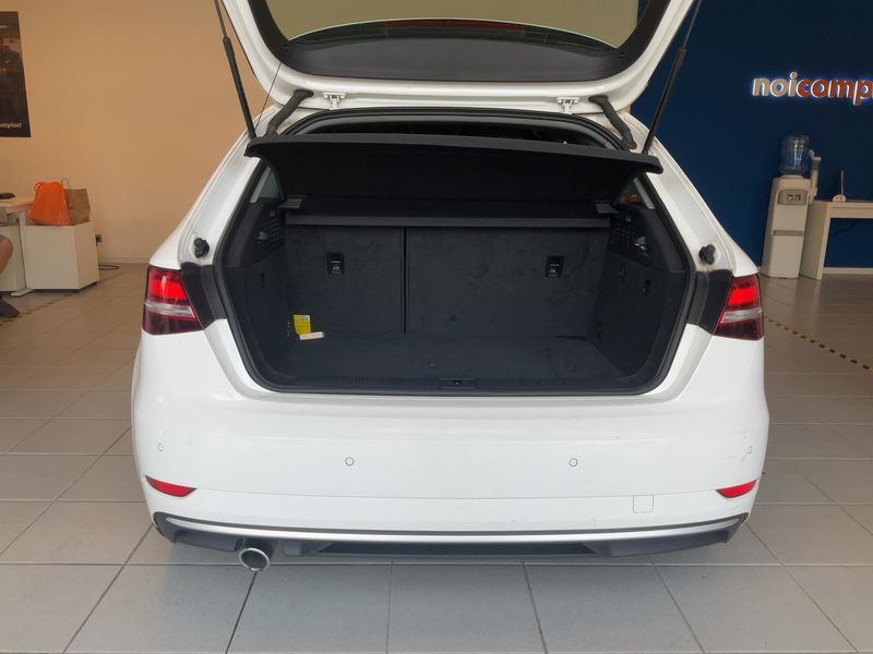 Audi A3 1.6 TDI Sport 2017 – снимка 15