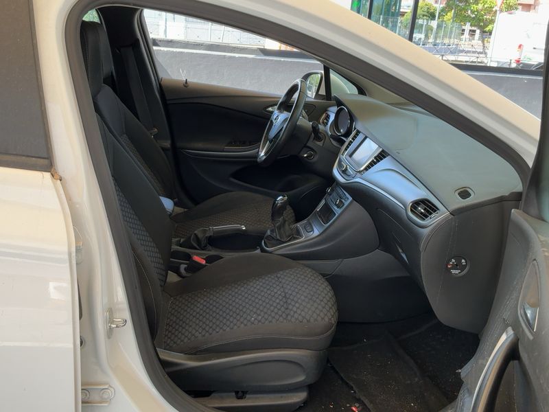 Opel Astra 1.6 CDTI Selective Pro Start/Stop 2019 – снимка 11