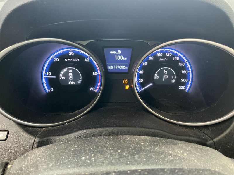 Hyundai ix35 2.0 CRDi Style AWD 2010 – снимка 19