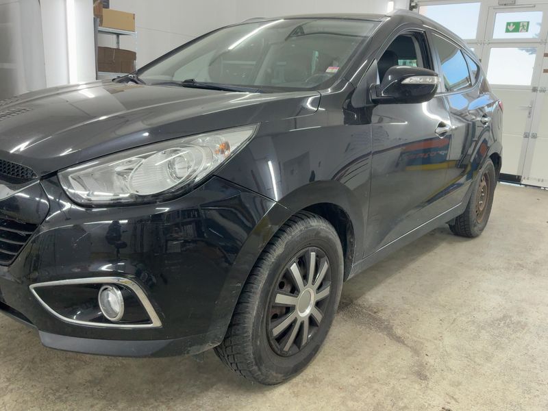 Hyundai ix35 2.0 CRDi Style AWD 2010 – снимка 2