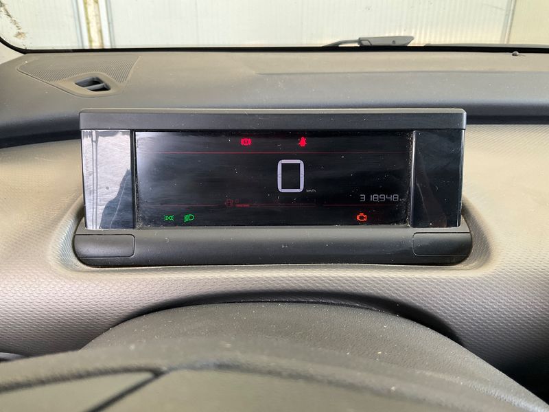 Citroen C4 Cactus 1.5 Blue-HDi Feel 2019 – снимка 4