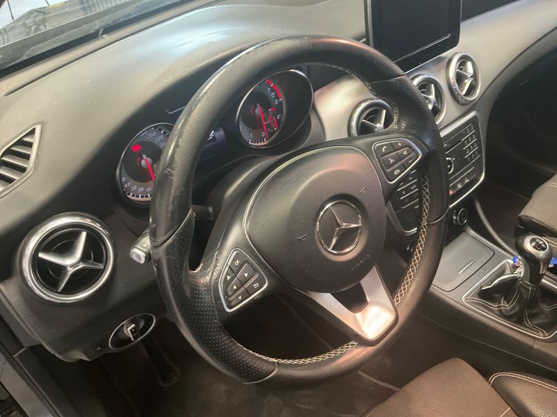 Mercedes-Benz GLA-Klasse GLA 200 Sensation 2016 – снимка 26