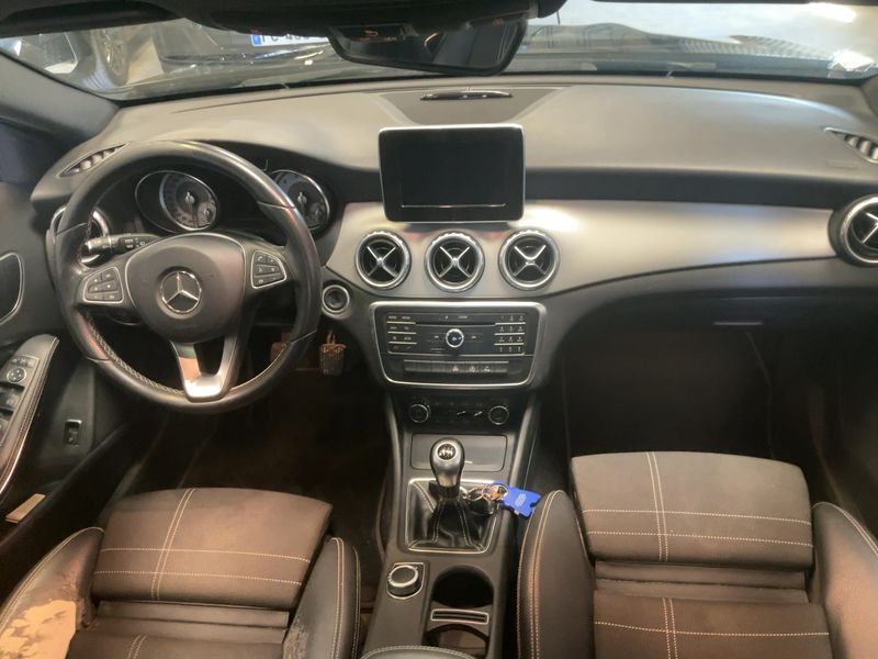 Mercedes-Benz GLA-Klasse GLA 200 Sensation 2016 – снимка 17