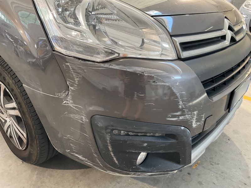 Citroen Berlingo 1.6 Blue-HDi XTR 2017 – снимка на щета 30