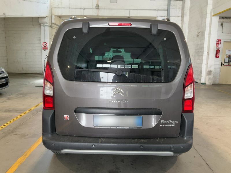 Citroen Berlingo 1.6 Blue-HDi XTR 2017 – снимка на щета 7