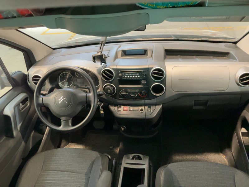 Citroen Berlingo 1.6 Blue-HDi XTR 2017 – снимка 17