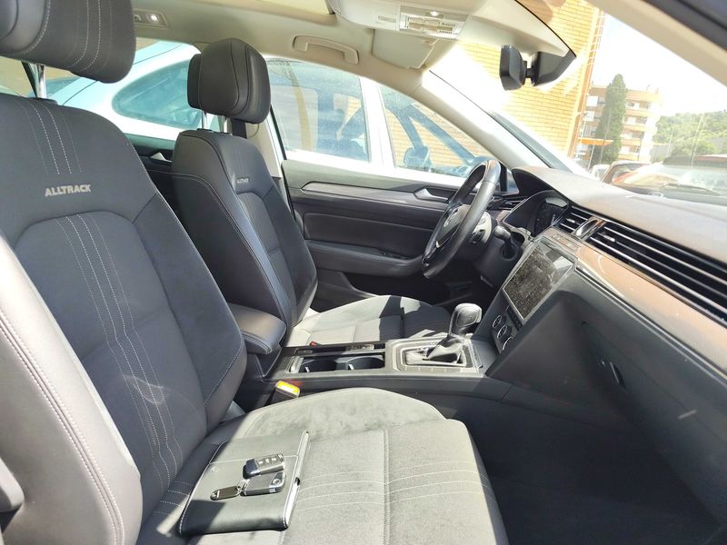 Volkswagen Passat Alltrack 2.0 TSI 4Motion BlueMotion Tech 2017 – снимка 10