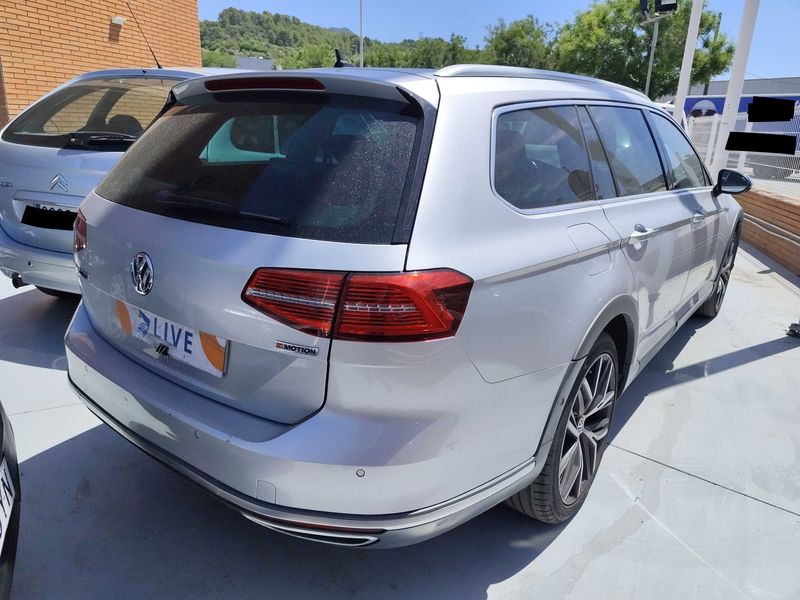 Volkswagen Passat Alltrack 2.0 TSI 4Motion BlueMotion Tech 2017 – снимка 5